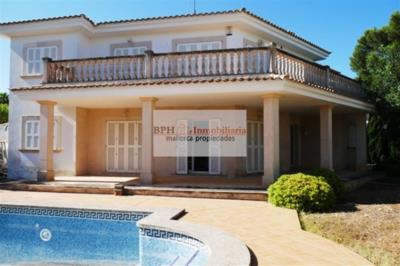 Beautiful brand new villa in Son Verí Nou at 30m from the sea.